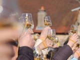 La reine des fêtes pour le roi des vins : la percée du vin jaune, les 6 et 7 février, à Lons-le-Saunier