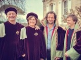 Les acteurs Stéphane De Groodt et Alex Lutz ont été intronisés par la Commanderie du Bontemps au Château Fonréaud