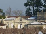 Le château Haut-Bailly rachète son voisin, le château Le Pape