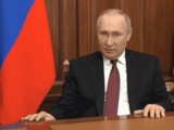 Conflit Ukraine – Russie en direct : Poutine annonce une «opération militaire»... Explosions signalées à Kiev et Kharkiv