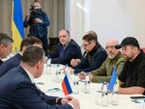 Guerre en Ukraine : Début des négociations entre Kiev et Moscou en Biélorussie