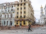 Guerre en Ukraine : Un neuvième jour de conflit entre nucléaire, accusation de viols et espoir de négociations