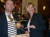Fleur de Ninon, lauréat du Top Vin de l’Entre-Deux-Mers 2016 : un trophée remis par Michèle Laroque