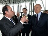 François Hollande et Alain Juppé inaugurent la Cité du Vin, dégustant du champagne au belvédère