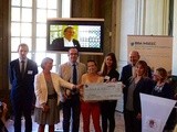 La Route des Vins 2015 se termine en apothéose à la mairie de Bordeaux avec un chèque de 5000 euros remis à « Alice et vous »