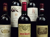 Vente en salle : de beaux flacons de Bordeaux
