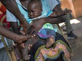 Afrique : l'oms recommande un déploiement massif du premier vaccin antipaludique chez les enfants