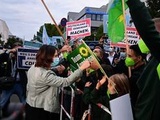 Allemagne : La campagne d’affichage néonazie « Pendez les Verts ! » finalement interdite