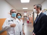 Allocution d'Emmanuel Macron : Est-ce que l’obligation vaccinale risque de braquer et faire fuir certains soignants