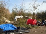 Calais : Une boîte aux lettres peut-elle empêcher les expulsions de camps d’exilés