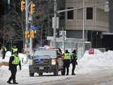Canada: Après 24 jours de manifestations, la police reprend le contrôle d'Ottawa