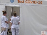 Coronavirus: 42.000 nouveaux cas en 24h en France, avant un Conseil de défense