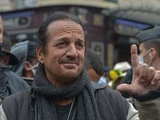 Coronavirus : Francis Lalanne refuse de porter un masque dans le train, un agent de la sncf porte plainte