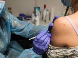 Coronavirus : Il reste encore 5 millions de personnes à risque à vacciner, estime l'Assurance-maladie