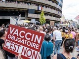 Coronavirus : La France a-t-elle les moyens de rendre la vaccination obligatoire pour tous