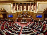 Coronavirus : Le Sénat envisage-t-il de désactiver temporairement le compte bancaire et le titre de transport des personnes en quarantaine