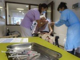 Coronavirus : Les médecins d’Ehpad, privés de revalorisation salariale, refusent de vacciner les personnels