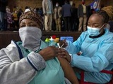 Coronavirus : Un faible taux de vaccinations et de dépistages donne un « cocktail toxique », alerte l’oms