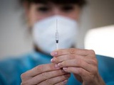 Coronavirus : Une troisième dose de vaccin n’est pas nécessaire pour toute la population, estime la Haute Autorité de santé