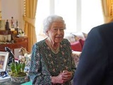 Covid-19 au Royaume-Uni : La reine Elisabeth ii testée positive avec des symptômes « légers »