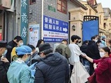 Covid-19 en Chine : Face à la flambée d’Omicron, des villes à nouveau entièrement confinées