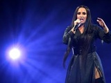 Demi Lovato rend hommage à un ami décédé avec son dernier single... Alain Delon se refait une jeunesse avec son petit-fils