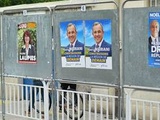 Départementales dans les Alpes-Maritimes : Un candidat rn filmé en train d'arracher ses propres affiches de campagne