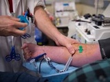 Don du sang : l’ouverture aux hommes homosexuels « permet de lever une inégalité », selon l’Inter-lgbt