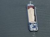 Drôme : Une péniche heurte un pont, son pilote décédé