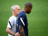 Equipe de France : Surmené depuis le début de la saison, Kimpembe victime d’une lésion aux ischio et remplacé par Lenglet