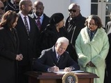 Etats-Unis : Joe Biden signe une loi faisant du lynchage un crime fédéral