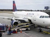 Etats-Unis : Un pilote « vacciné » de Delta Airlines meurt en vol ? Il n’y a pas de preuves