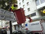 Faut-il enlever les panneaux de signalisation dans Paris