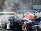 Formule 1 : Accrochage mémorable entre Hamilton et Verstappen, Ricciardo s’impose