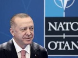 France-Turquie : Emmanuel Macron s’entretient avec Erdogan avant le sommet de l’Otan