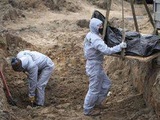 Guerre en Ukraine : a Boutcha, le procureur de la Cour pénale internationale évoque « une scène de crime »