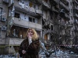 Guerre en Ukraine : Au deuxième jour de l’invasion russe, les civils ukrainiens en plein cauchemar