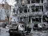 Guerre en Ukraine en direct : Kiev demande « des garanties de sécurité absolues »… Un théâtre abritant des civils bombardé