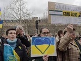 Guerre en Ukraine : Près de 10.000 personnes rassemblées en France pour dénoncer l’invasion russe