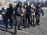 Guerre en Ukraine : Que risquent les manifestants antiguerre arrêtés en Russie