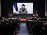 Guerre en Ukraine : Zelensky évoque le 11-Septembre devant le Congrès américain, Poutine se vante d’un « succès »