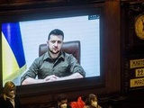 Guerre en Ukraine : Zelensky s’ouvre à des négociations sur la Crimée et le Donbass, l'armée russe patine sur le terrain