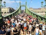 Hongrie : Des milliers de participants à la marche des fiertés de Budapest