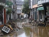 Inondations en Europe : « Les catastrophes naturelles vont devenir de plus en plus violentes avec le dérèglement climatique »