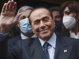 Italie : Silvio Berlusconi de nouveau hospitalisé pour « une évaluation clinique approfondie »