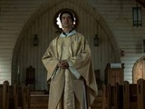 Les replays de la semaine : « Midnight Mass », la terreur religieuse de Mike Flanagan… Un thriller audio au casting 4 étoiles