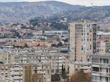 Marseille : Deux hommes tués par balles et un brûlé dans une voiture dans la nuit