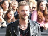 Matt Pokora joue au football... Karine Le Marchand savoure ses vacances