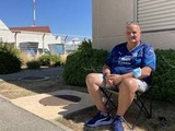 Mercato om : « Si quelqu’un arrive, je serai heureux »... On a suivi Titi, supporter star à l'aéroport de Marignane