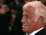 Mort de Jean-Paul Belmondo : « Sympathie irrésistible », « audace et simplicité », « notre Tour Eiffel du 7e Art », le monde de la culture salue l’icône
